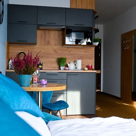 - Z Aneksem Kuchennym Apart Otel 3*