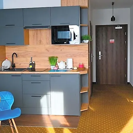 - Z Aneksem Kuchennym Aparthotel 3*