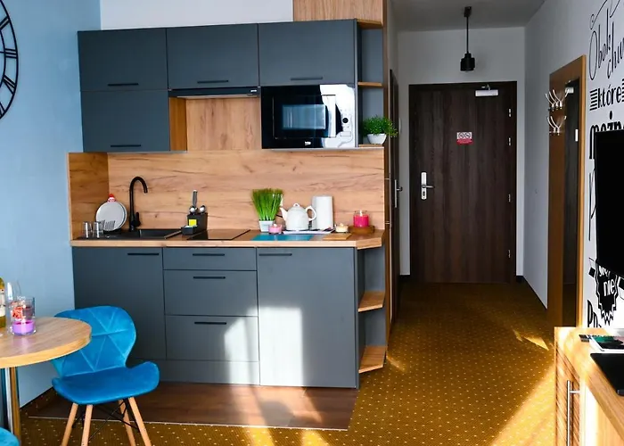 - Z Aneksem Kuchennym 3*